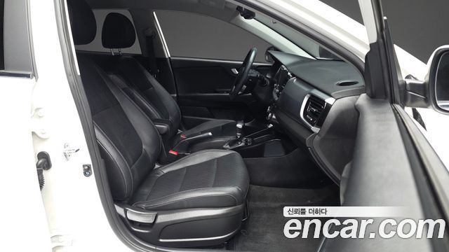 Kia Stonic 2020 — photo 17