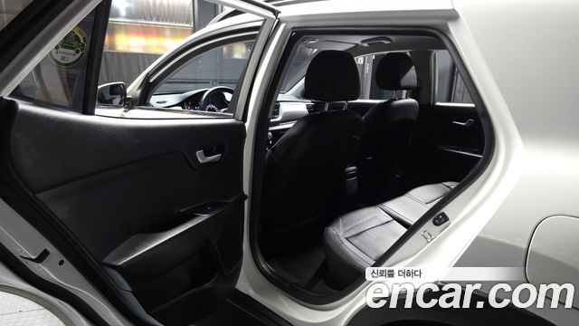 Kia Stonic 2020 — photo 16