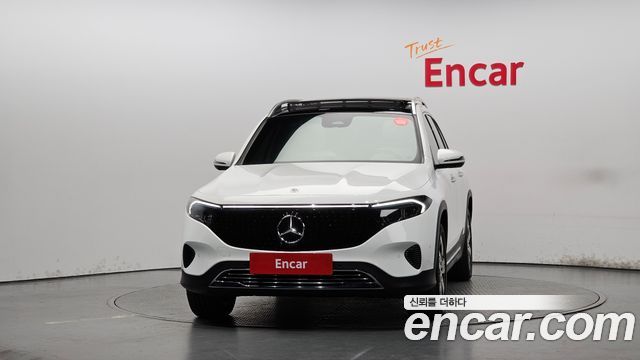 Mercedes-Benz EQB 2026 — photo 3