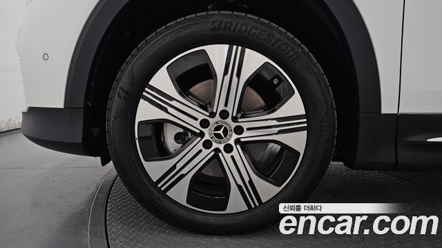 Mercedes-Benz EQB 2026 — photo 5