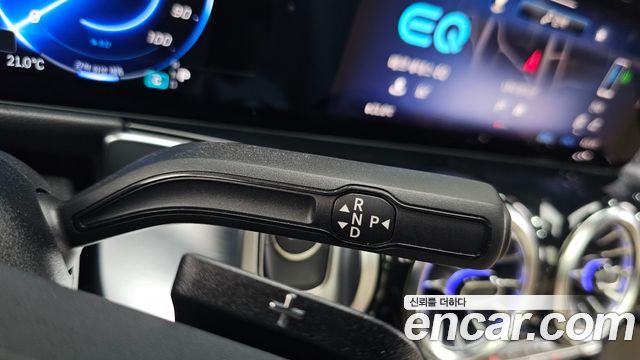 Mercedes-Benz EQB 2026 — photo 12