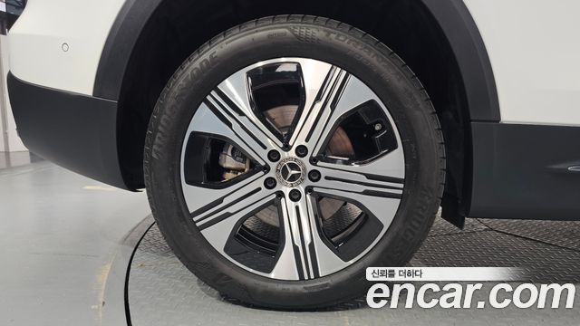 Mercedes-Benz EQB 2026 — photo 7