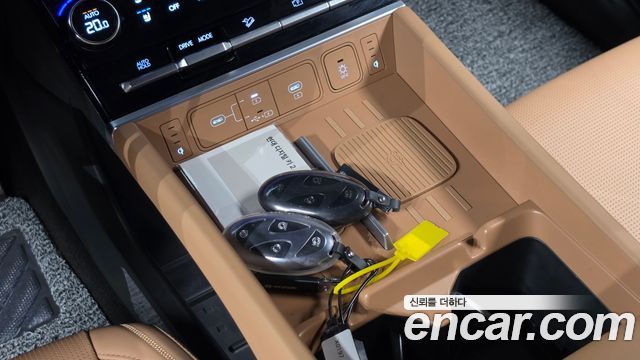 Hyundai Santafe 2025 — photo 30