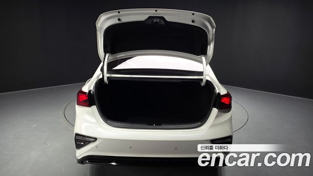 Kia K3 2019 — photo 26