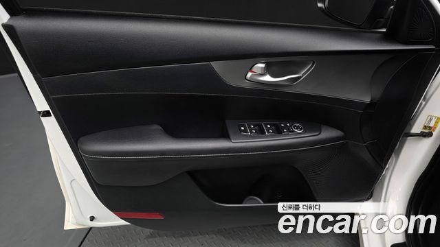 Kia K3 2019 — photo 14