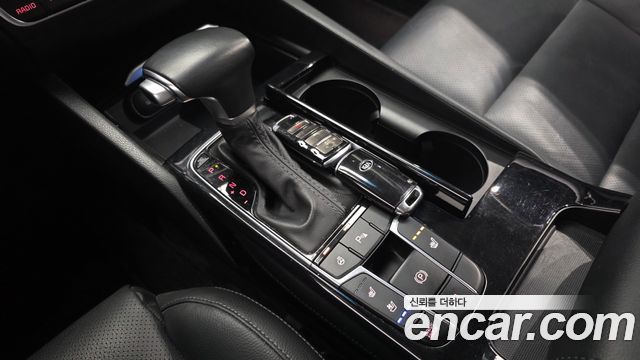 Kia K7 2017 — photo 9