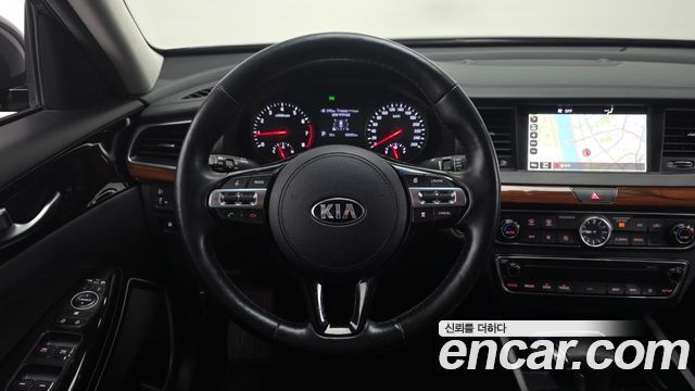 Kia K7 2017 — photo 14