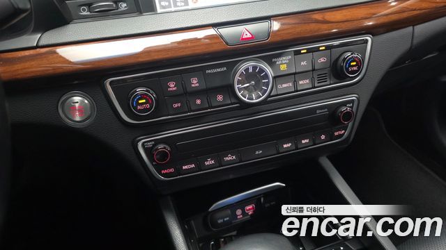 Kia K7 2017 — photo 17