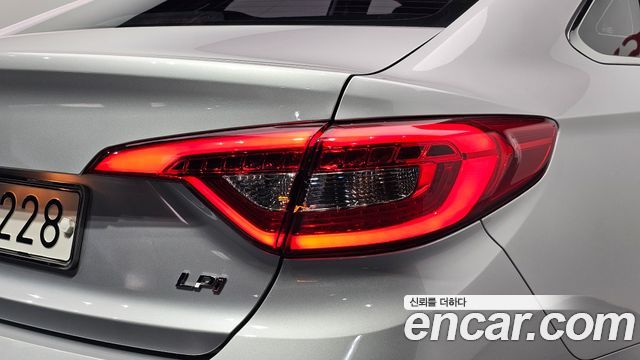 Hyundai Sonata 2017 — photo 9