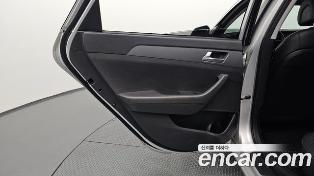 Hyundai Sonata 2017 — photo 15