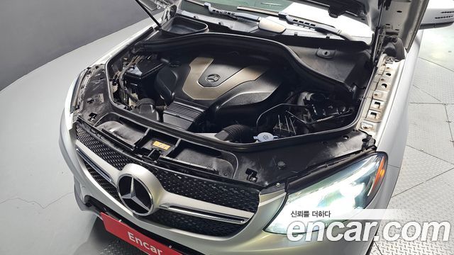 Mercedes-Benz GLE-Class 2017 — photo 6