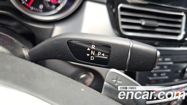 Mercedes-Benz GLE-Class 2017 — photo 12