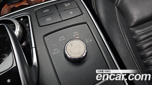 Mercedes-Benz GLE-Class 2017 — photo 23