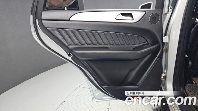 Mercedes-Benz GLE-Class 2017 — photo 15