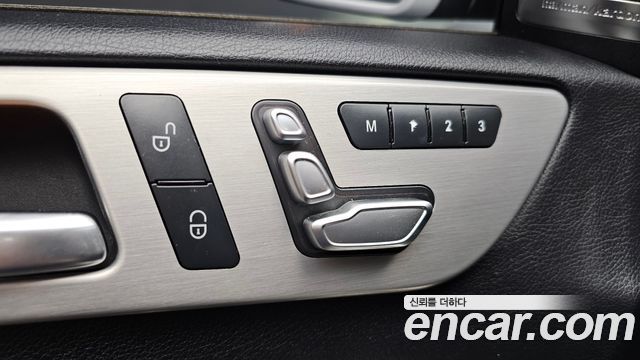 Mercedes-Benz GLE-Class 2017 — photo 31