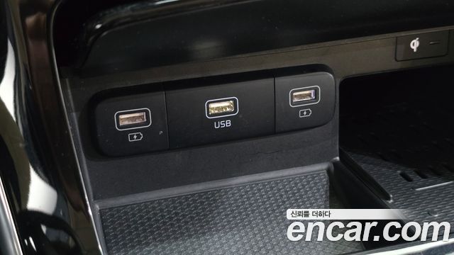 Kia Canival 2021 — photo 19