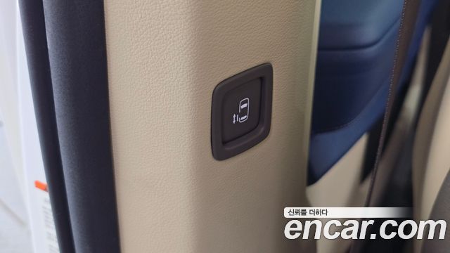 Kia Canival 2021 — photo 34