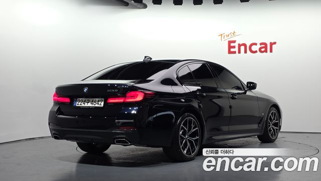 BMW 5-Series 2023 — photo 2