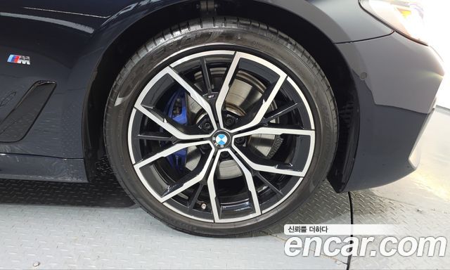 BMW 5-Series 2023 — photo 7
