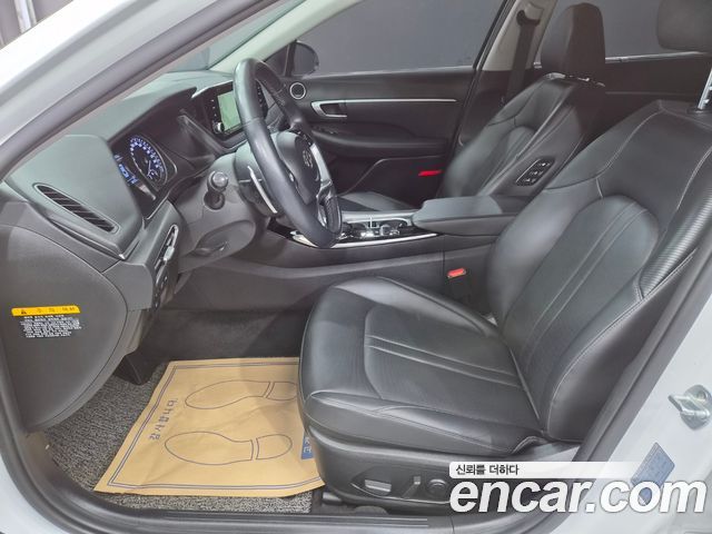Hyundai Sonata 2020 — photo 17