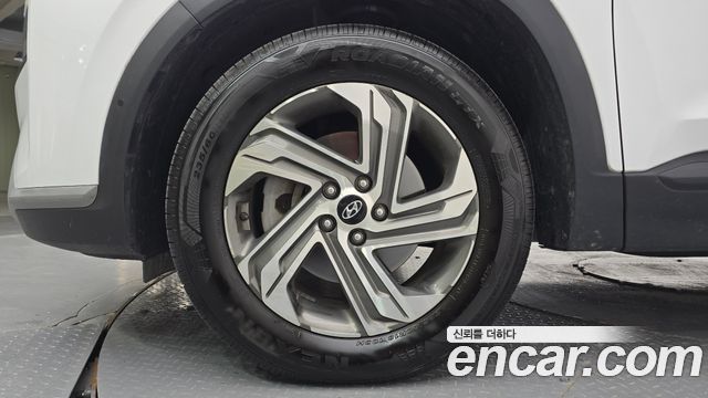 Hyundai Santafe 2023 — photo 5
