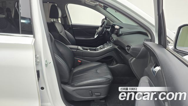 Hyundai Santafe 2023 — photo 11