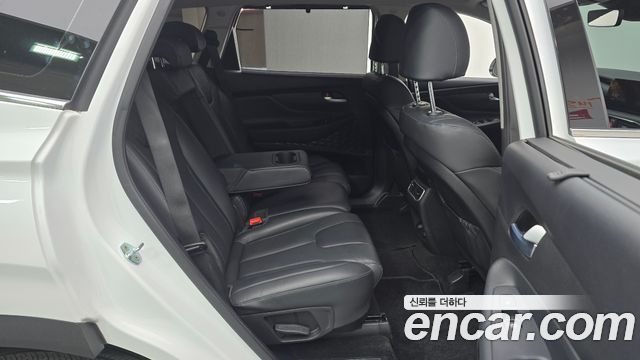 Hyundai Santafe 2023 — photo 12