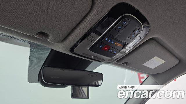 Hyundai Santafe 2023 — photo 18
