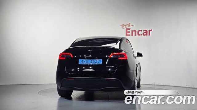 Tesla Model Y 2022 — photo 4