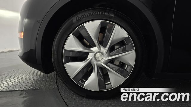 Tesla Model Y 2022 — photo 5