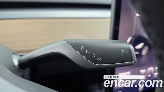 Tesla Model Y 2022 — photo 12