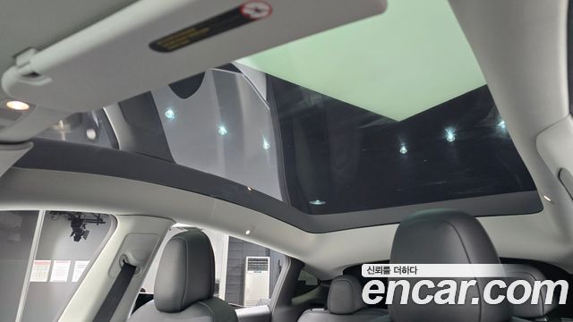 Tesla Model Y 2022 — photo 23