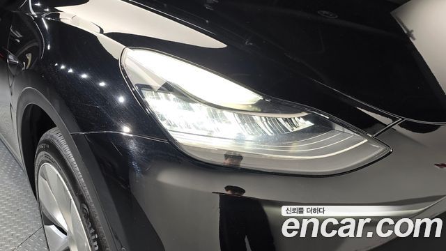 Tesla Model Y 2022 — photo 8