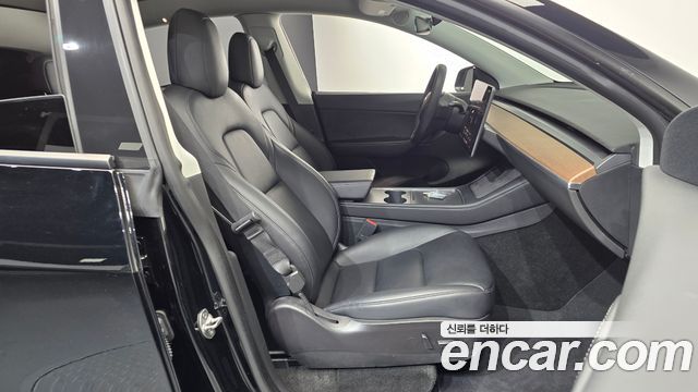 Tesla Model Y 2022 — photo 16