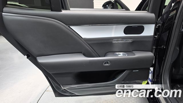 Genesis G90 2022 — photo 15