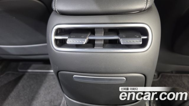 Genesis G90 2022 — photo 30