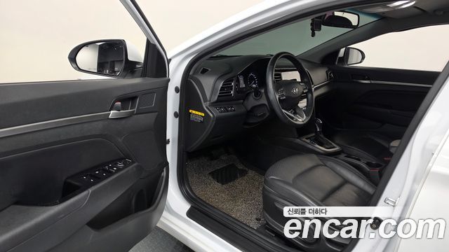 Hyundai AVANTE 2020 — photo 10