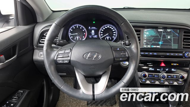 Hyundai AVANTE 2020 — photo 13