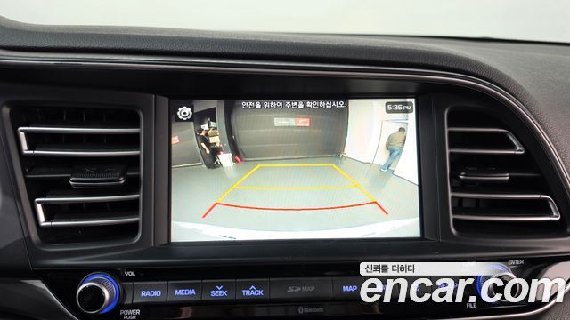 Hyundai AVANTE 2020 — photo 16