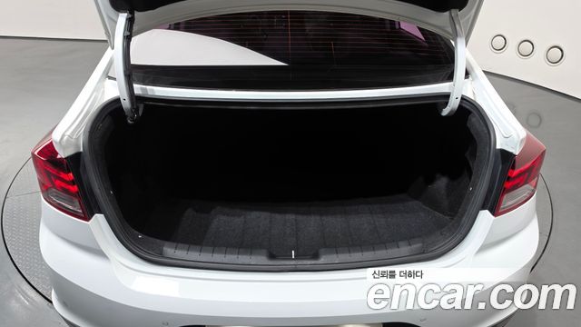Hyundai AVANTE 2020 — photo 20