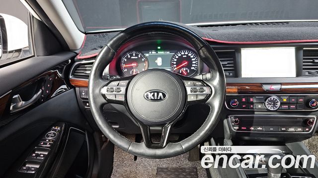 Kia K7 2017 — photo 18