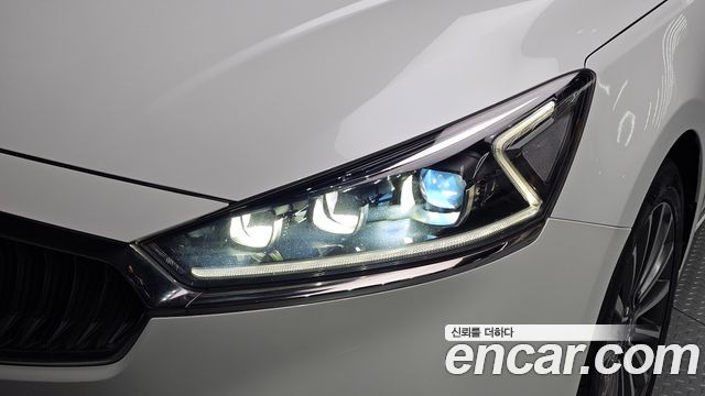 Kia K7 2017 — photo 8