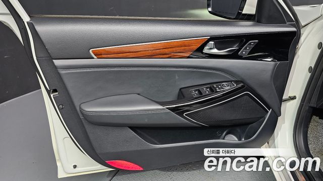 Kia K7 2017 — photo 14