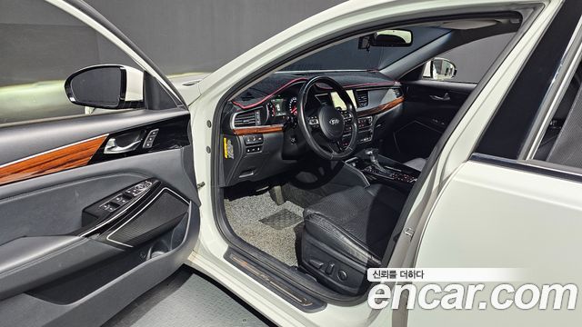 Kia K7 2017 — photo 16