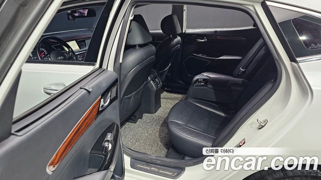 Kia K7 2017 — photo 27
