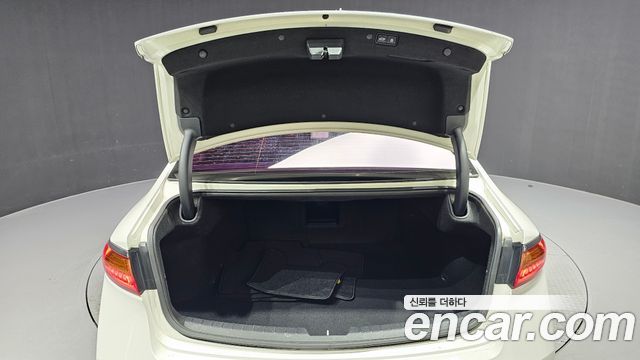 Kia K7 2017 — photo 28