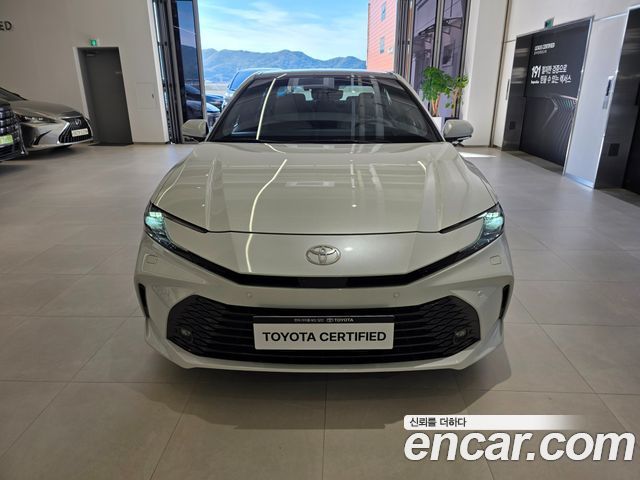 Toyota Camry 2025 — photo 3