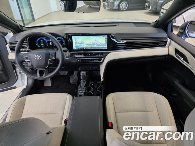 Toyota Camry 2025 — photo 7