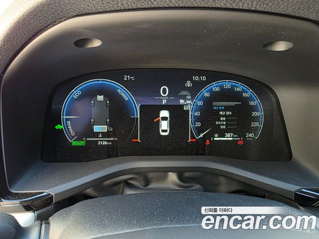 Toyota Camry 2025 — photo 8