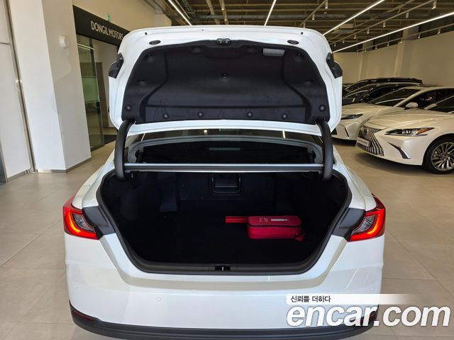 Toyota Camry 2025 — photo 14